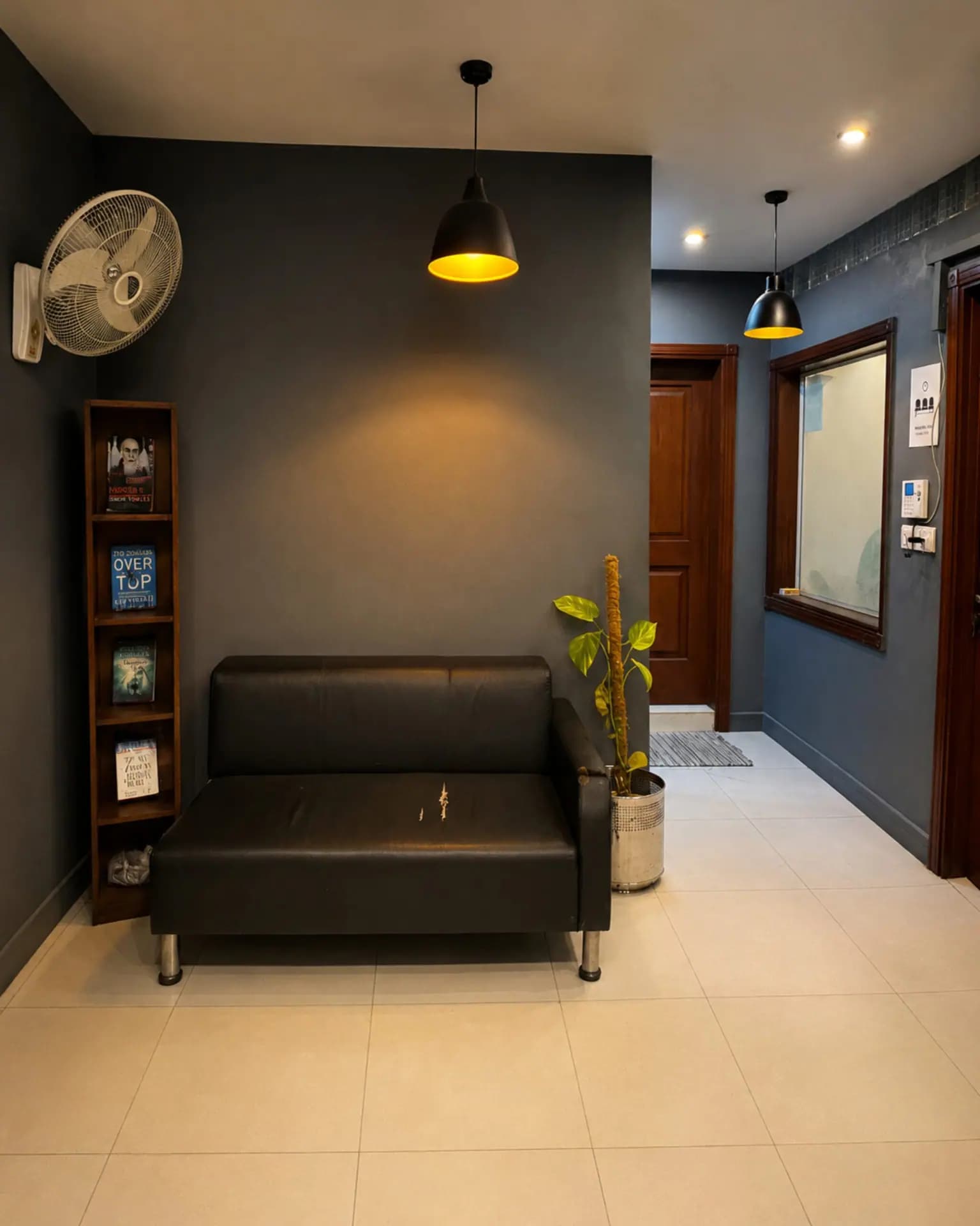 The waiting area in Suite 607